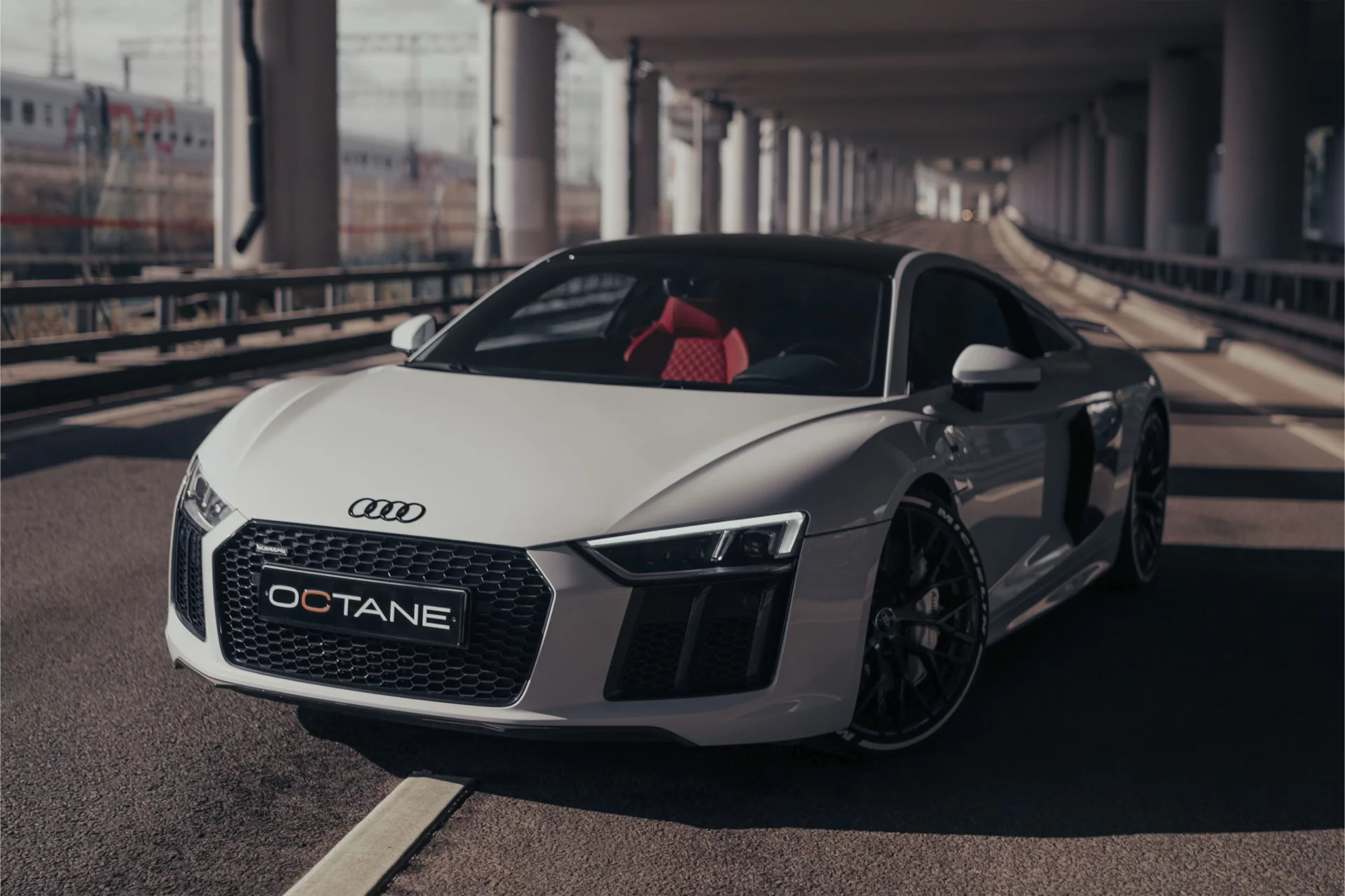 audi-r8